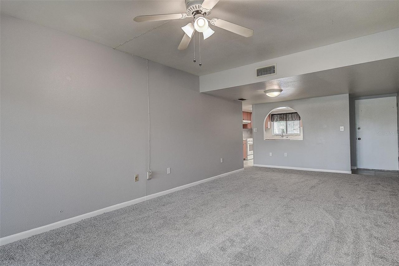 860 S Village Drive N, Unit 106, Saint Petersburg, FL 33716 Photo
