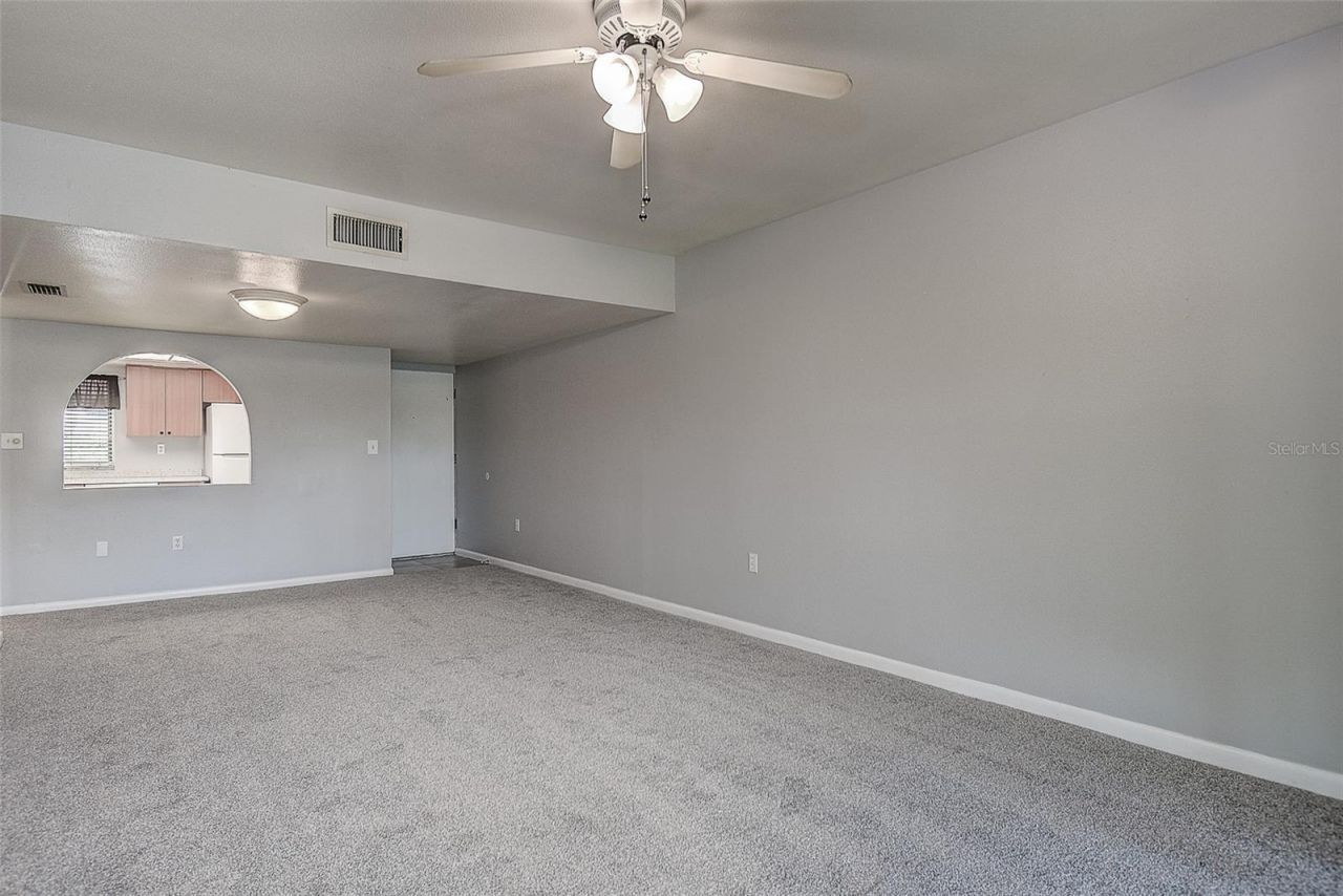 860 S Village Drive N, Unit 106, Saint Petersburg, FL 33716 Photo