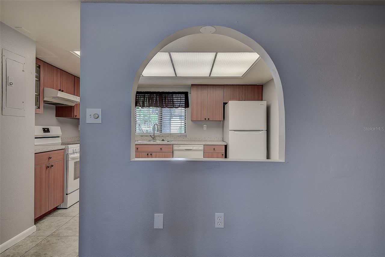860 S Village Drive N, Unit 106, Saint Petersburg, FL 33716 Photo
