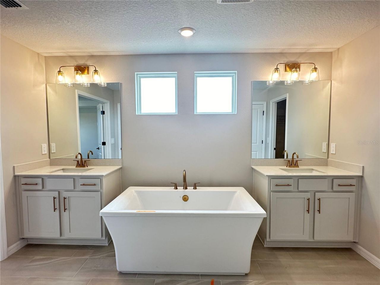 5948 Fresh Flora Drive, Wimauma, FL 33598 Photo