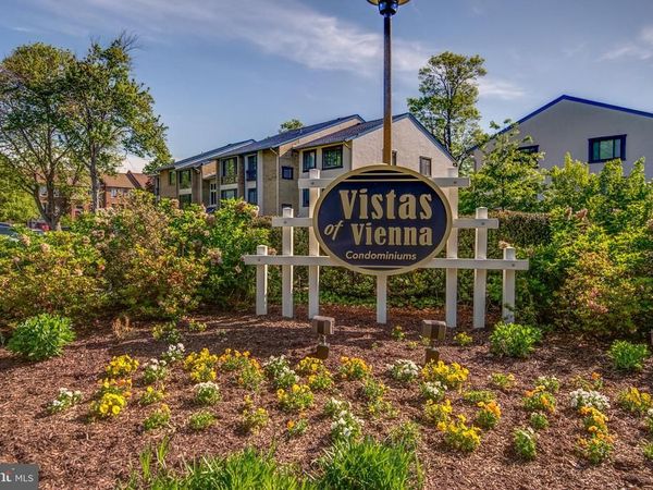 10225 VALENTINO DRIVE , Unit 7224, OAKTON, VA 22124