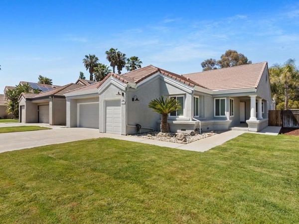 1090 Saint Andrews Dr, Discovery Bay, CA 94505