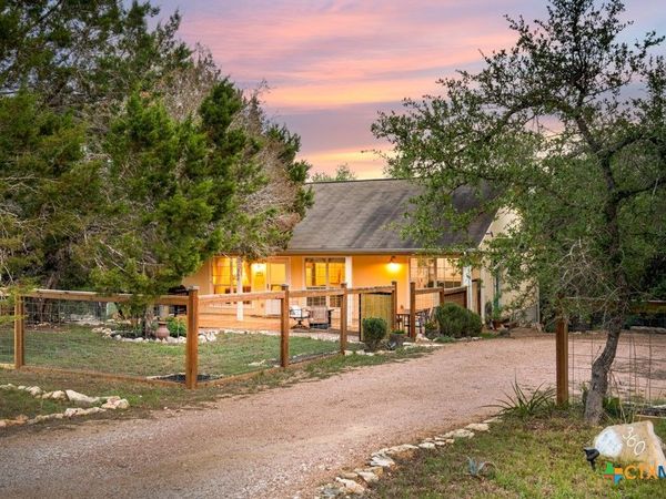 360 Morgan Court , Fischer, TX 78623