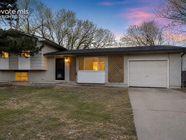 7240 Sullivan Circle, Colorado Springs, CO 80911