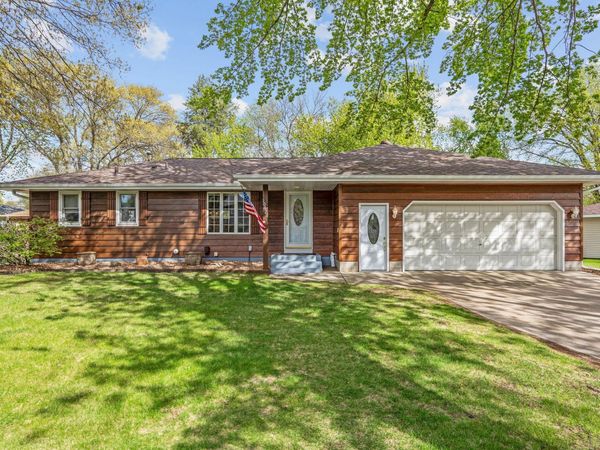 10621 Washington Boulevard NE, Blaine, MN 55434