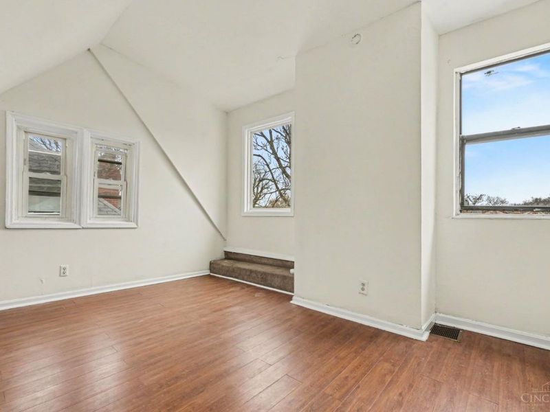 421 Southview Avenue, Cincinnati, OH 45219 Photo 18