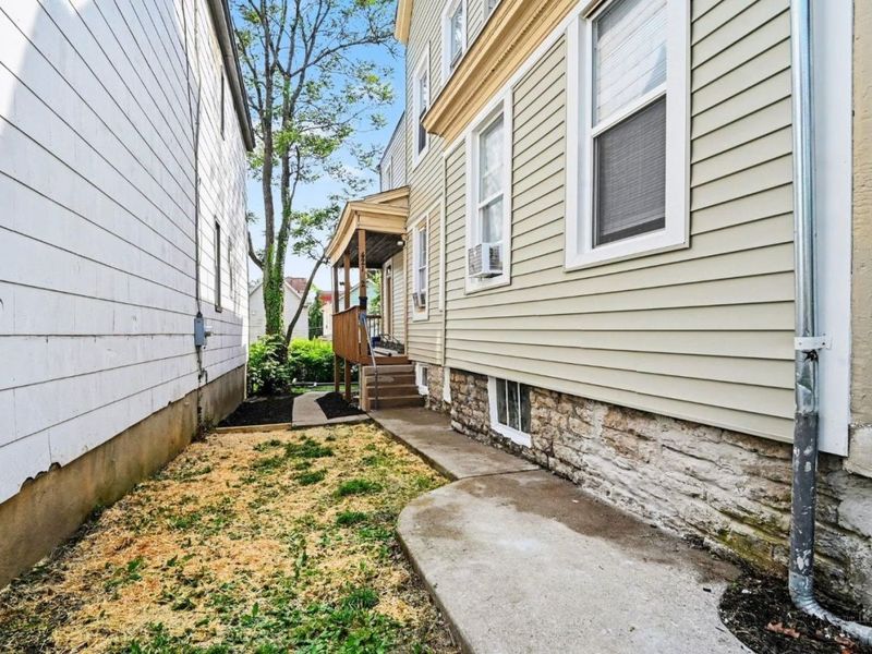 421 Southview Avenue, Cincinnati, OH 45219 Photo 36