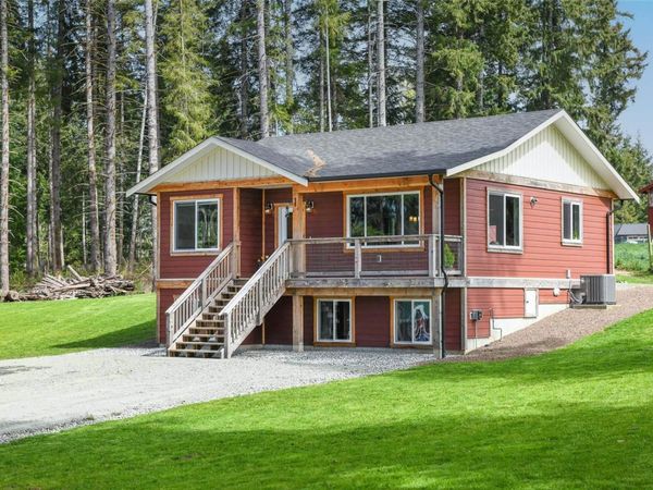 7594 Island Hwy N, Merville, BC V9N 1G3