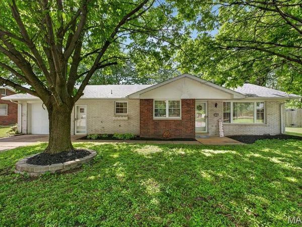9 Debra Drive , Fairview Heights, IL 62208