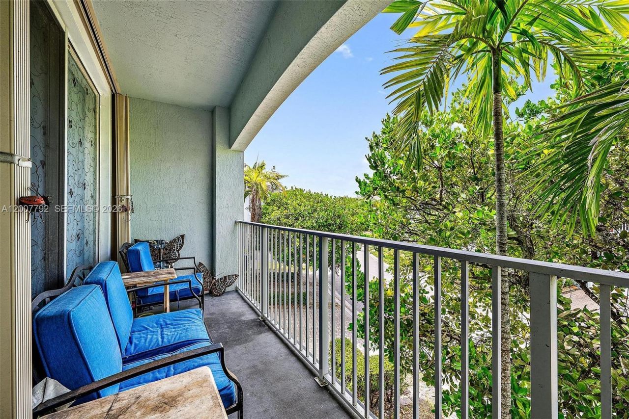 3229 Laurel Ridge Cir , Unit 3229, Riviera Beach, FL 33404 Photo