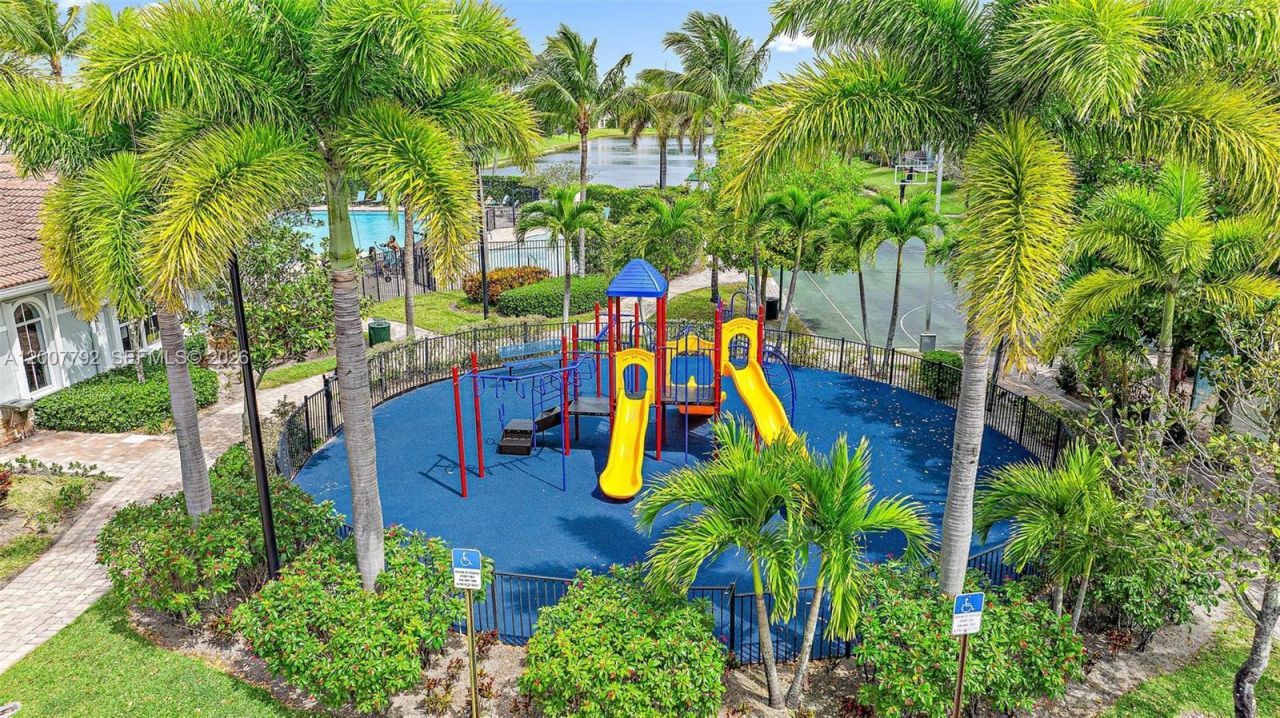 3229 Laurel Ridge Cir , Unit 3229, Riviera Beach, FL 33404 Photo