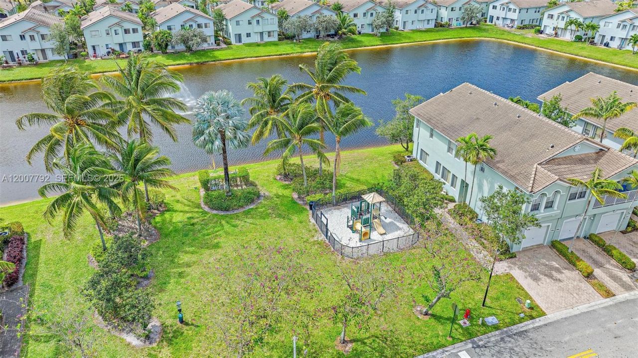 3229 Laurel Ridge Cir , Unit 3229, Riviera Beach, FL 33404 Photo