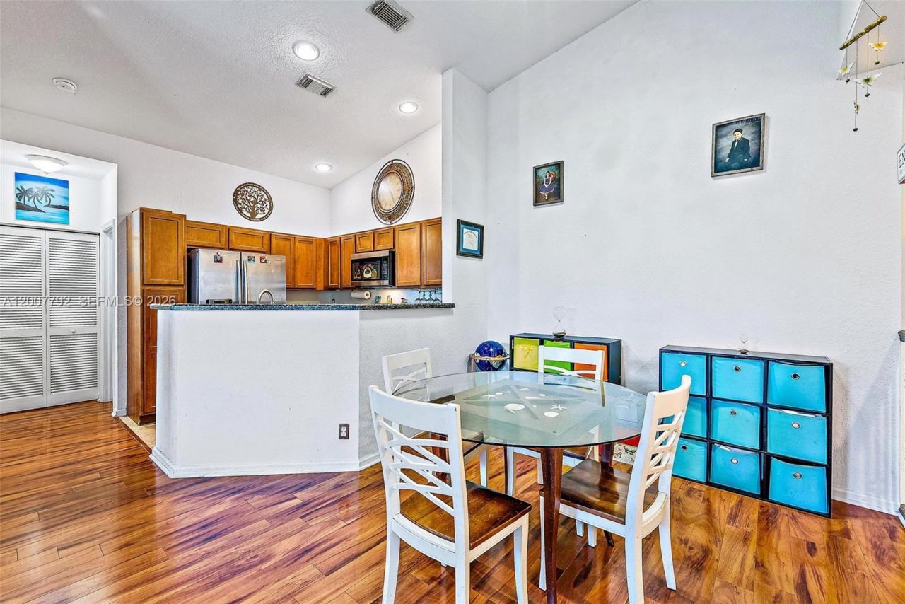 3229 Laurel Ridge Cir , Unit 3229, Riviera Beach, FL 33404 Photo