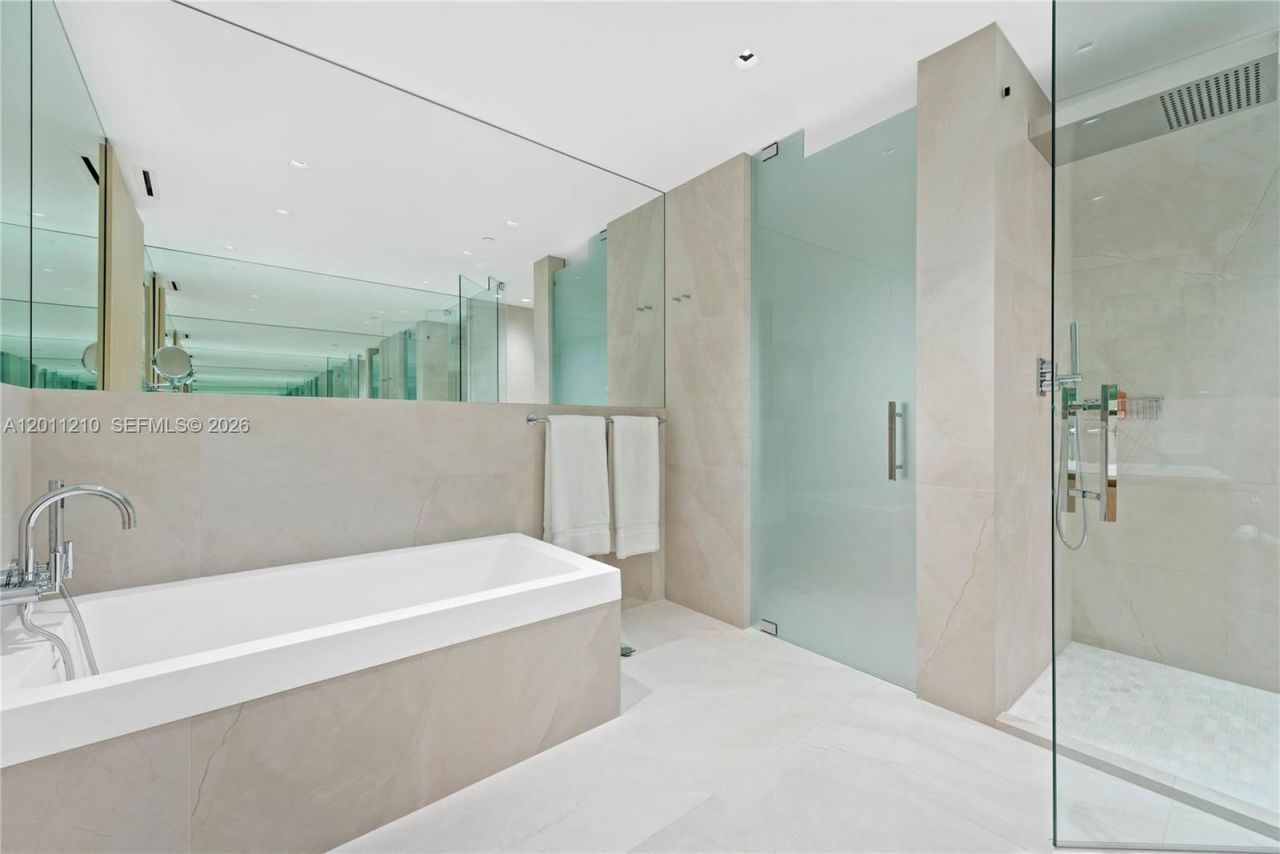 19242 Fisher Island Dr , Unit 19242, Miami Beach, FL 33109 Photo