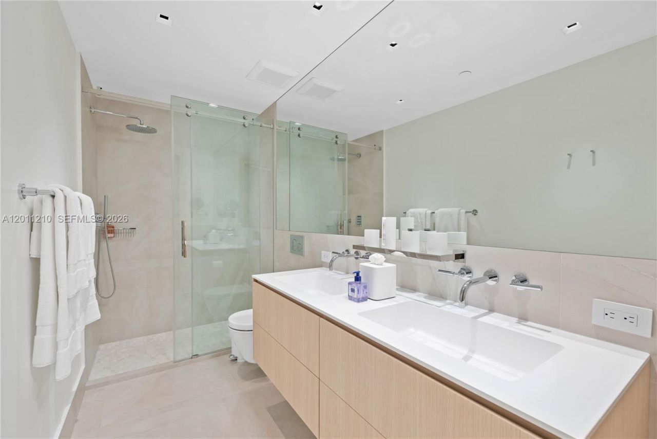 19242 Fisher Island Dr , Unit 19242, Miami Beach, FL 33109 Photo