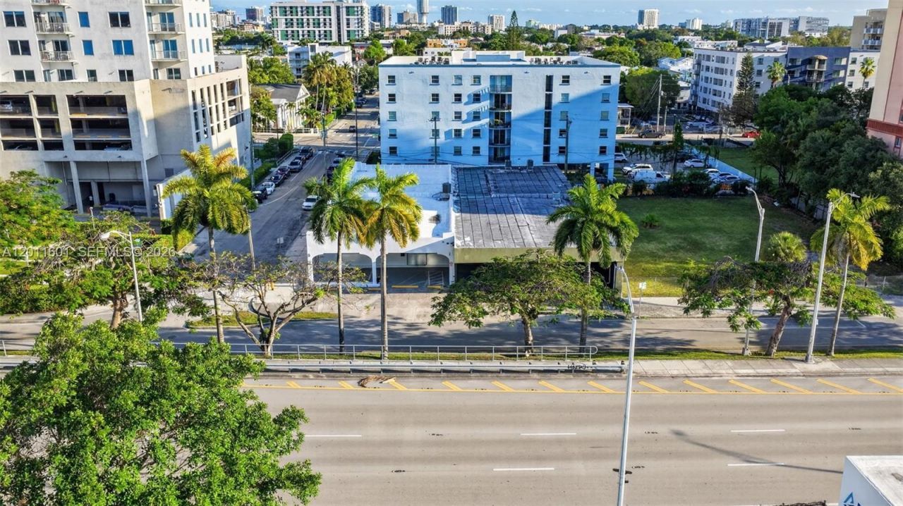500 W Flagler St, Miami, FL 33130 Photo