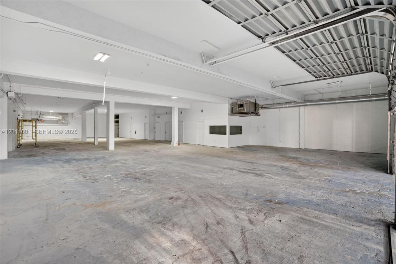 500 W Flagler St, Miami, FL 33130 Photo