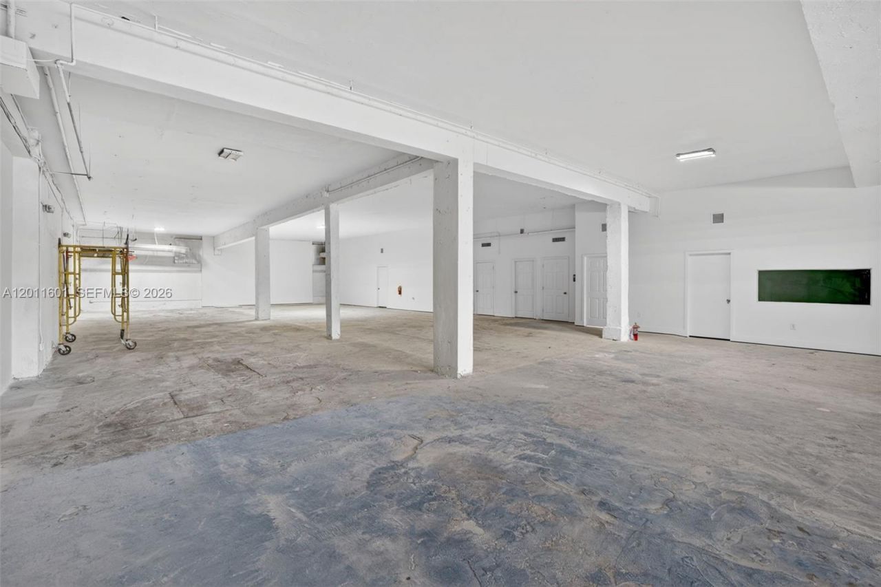 500 W Flagler St, Miami, FL 33130 Photo
