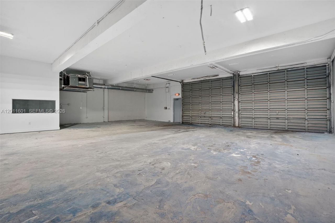 500 W Flagler St, Miami, FL 33130 Photo