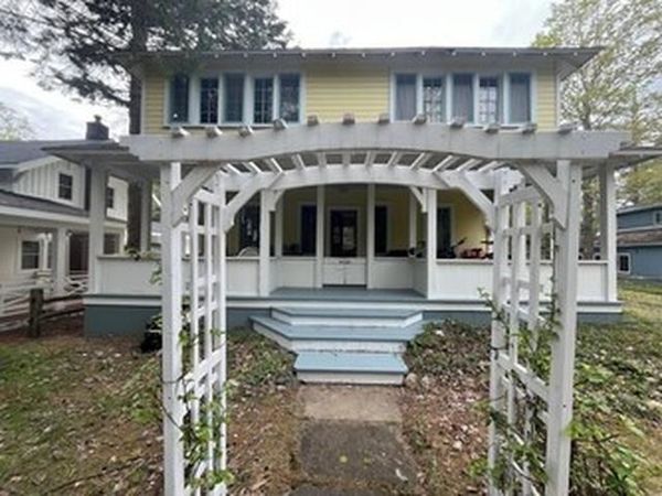 1264 Fern, Harbor Springs, MI 49740