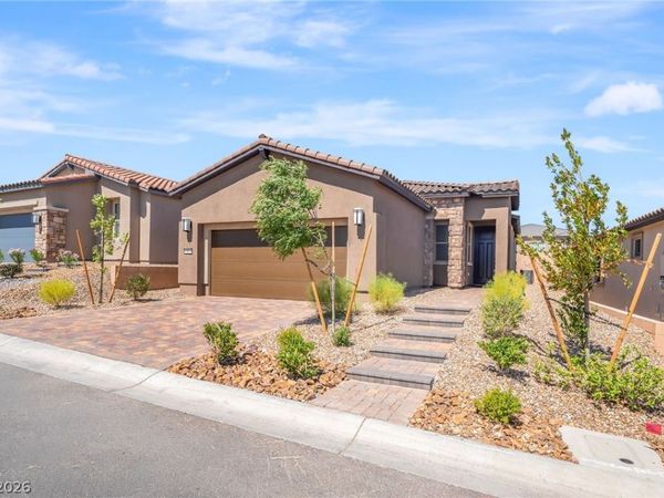 57 LAKE BLUFF Court , Henderson, NV 89011