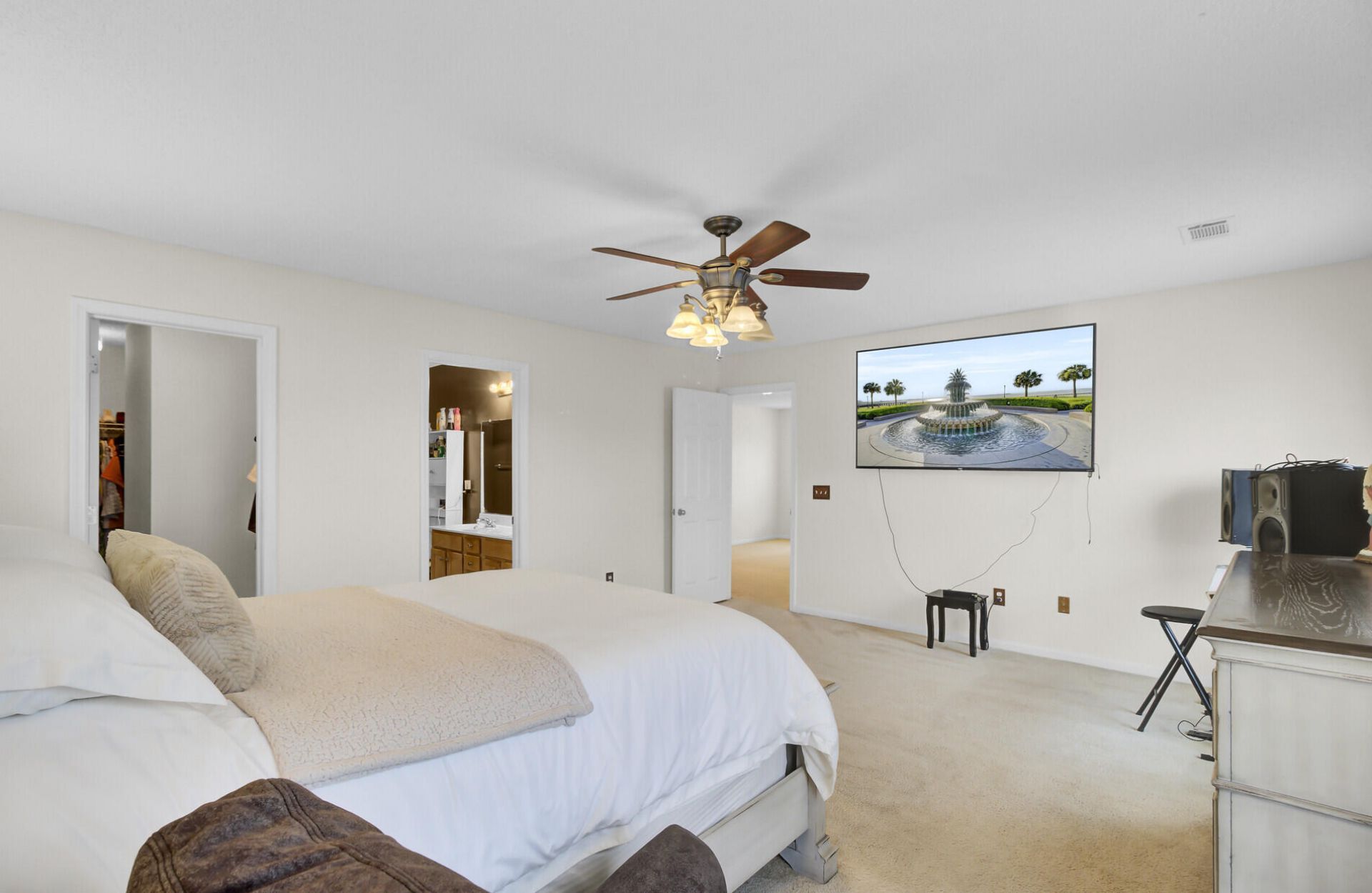 315 Bradley Bend Drive Photo 12