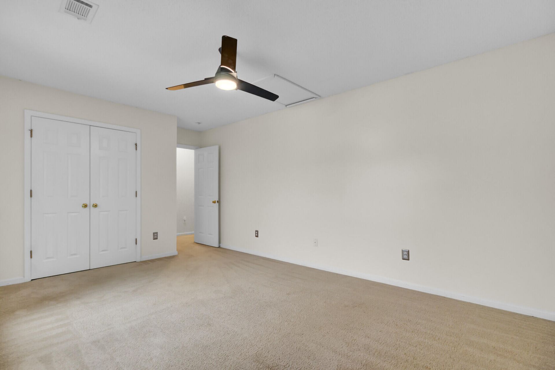 315 Bradley Bend Drive Photo 18