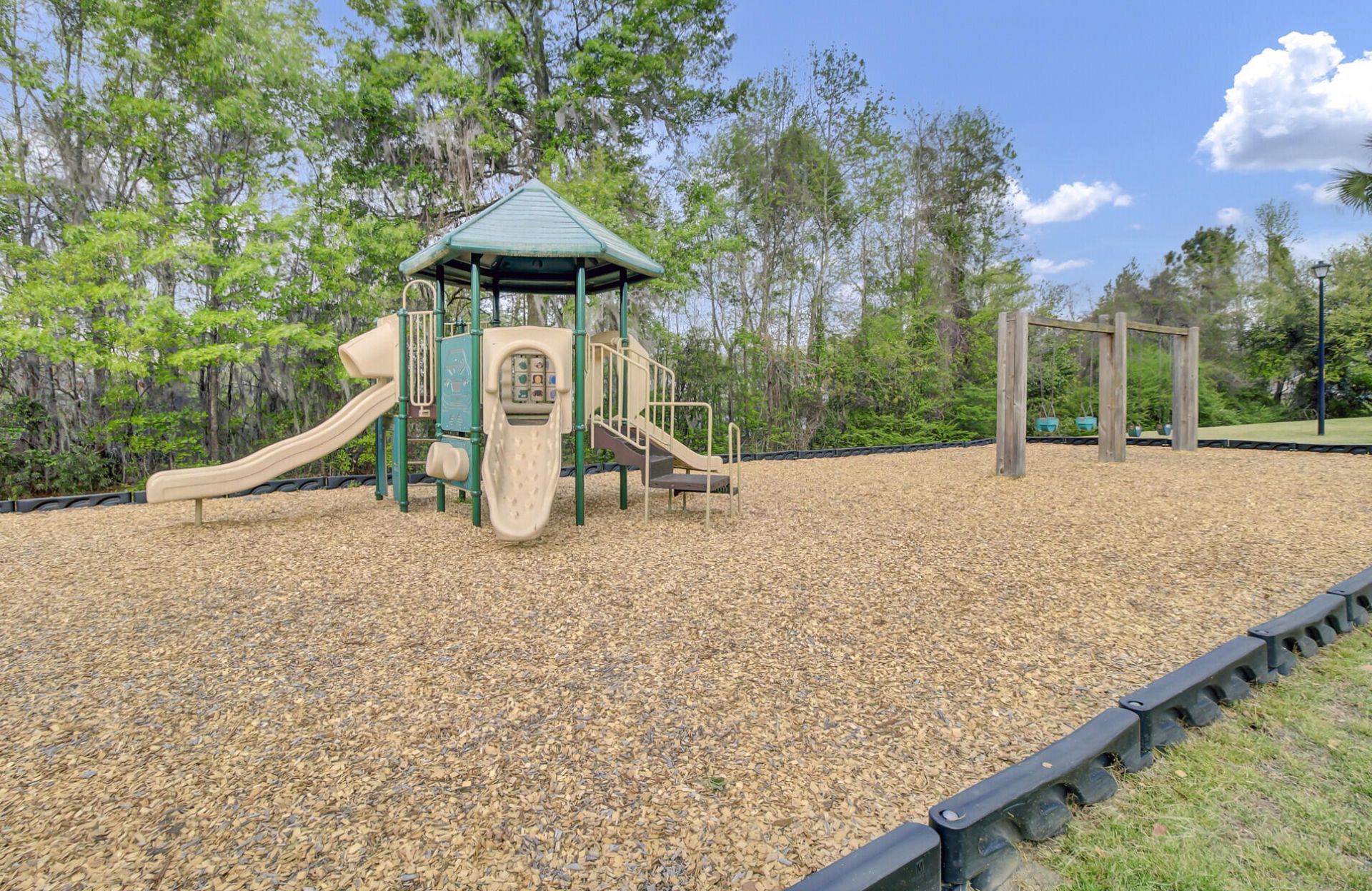 315 Bradley Bend Drive Photo 22