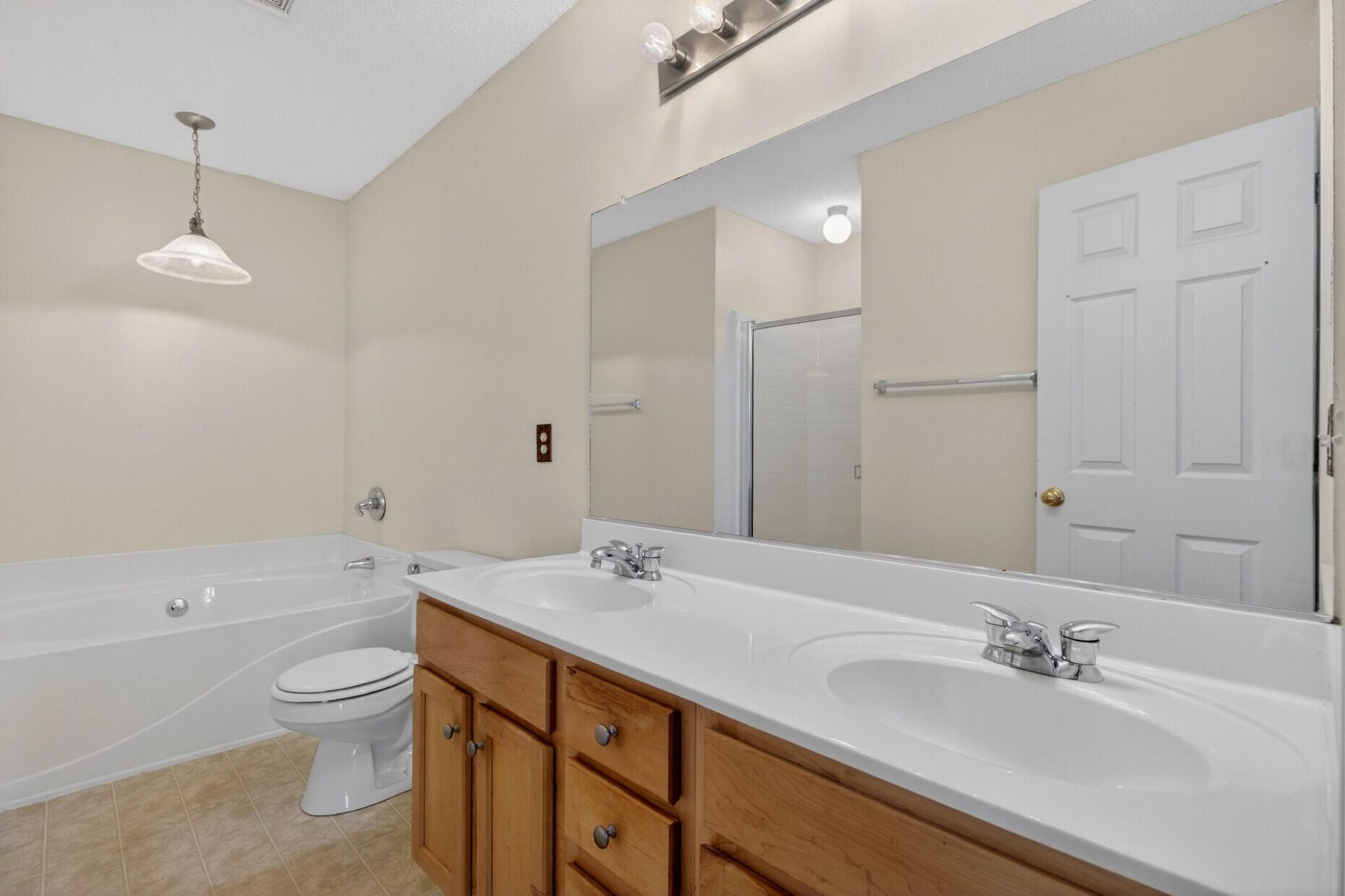 315 Bradley Bend Drive Photo 24