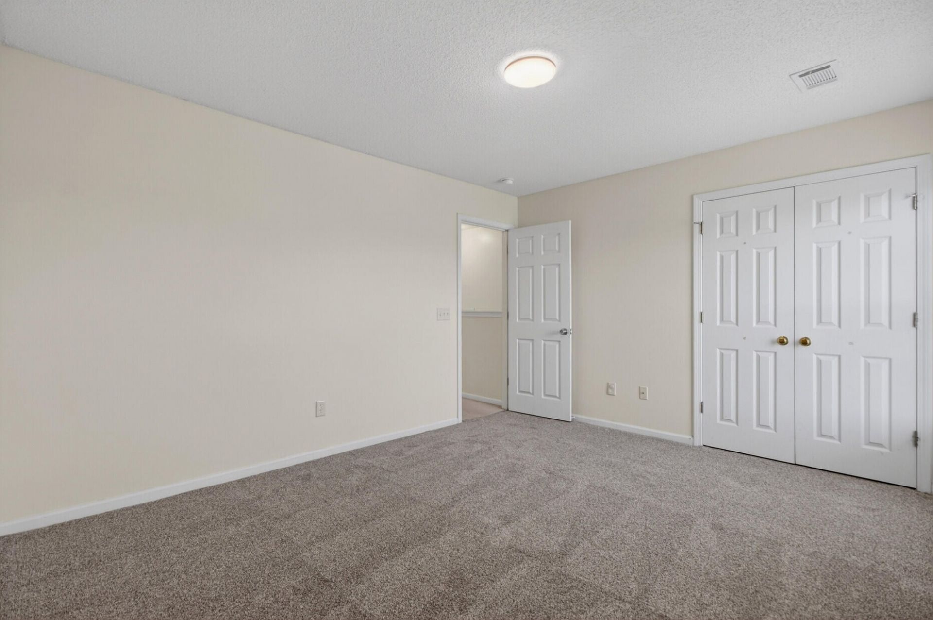 315 Bradley Bend Drive Photo 28