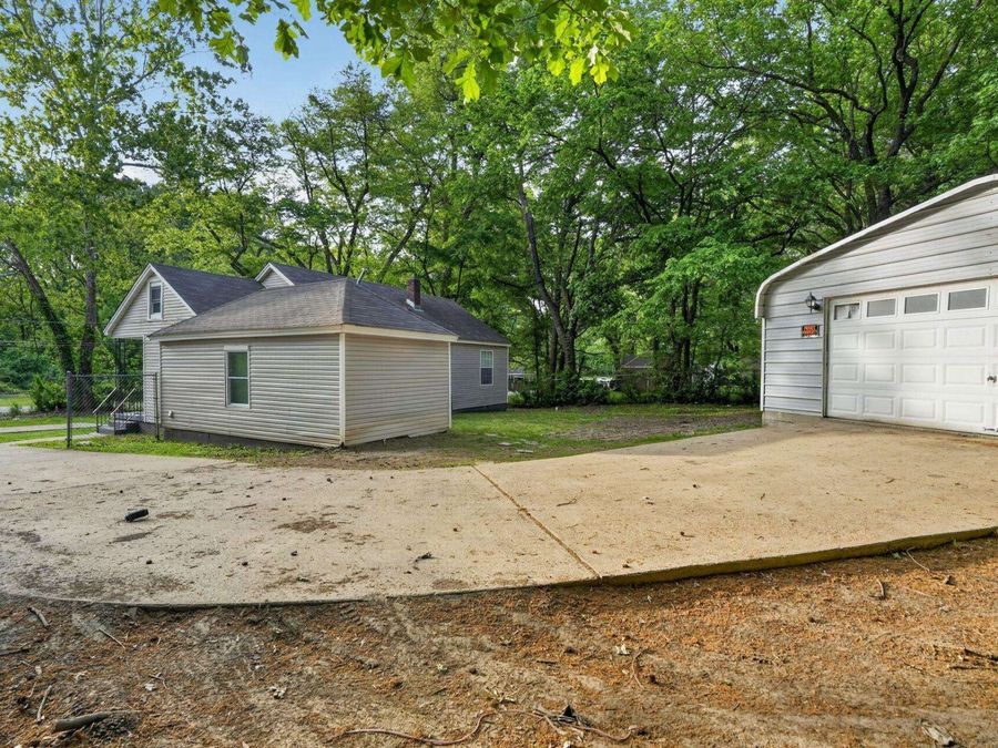 Property Image 32