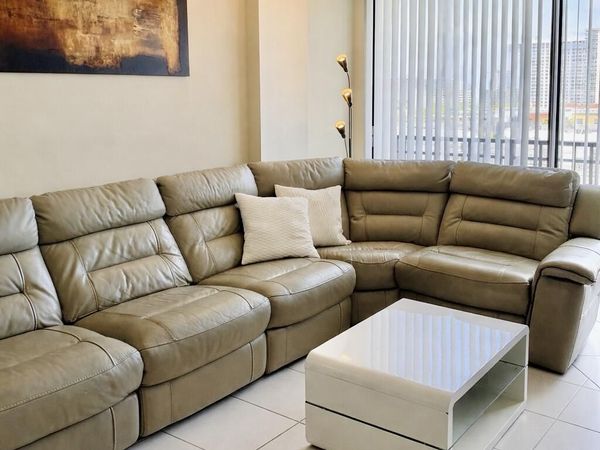 17021 N Bay Road, Unit 912, Sunny Isles Beach, FL 33160