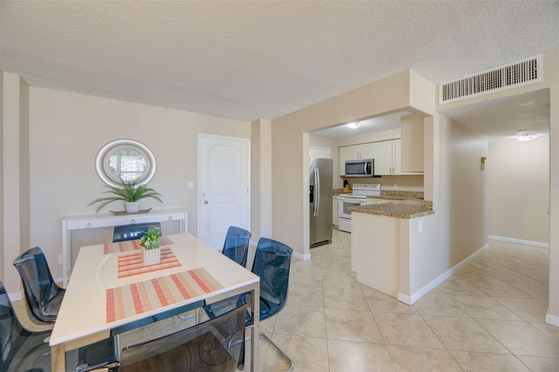 305 N Pompano Beach Boulevard, Unit 1403, Pompano Beach, FL 33062 Photo