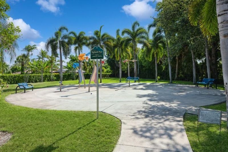 116 Palm Circle, Atlantis, FL 33462 Photo