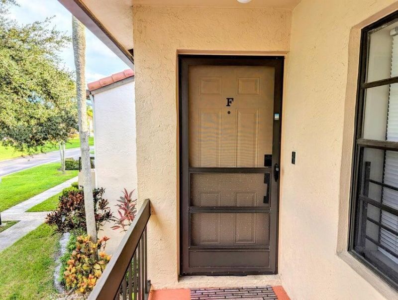 21362 Juego Circle, Unit 33f, Boca Raton, FL 33433 Photo