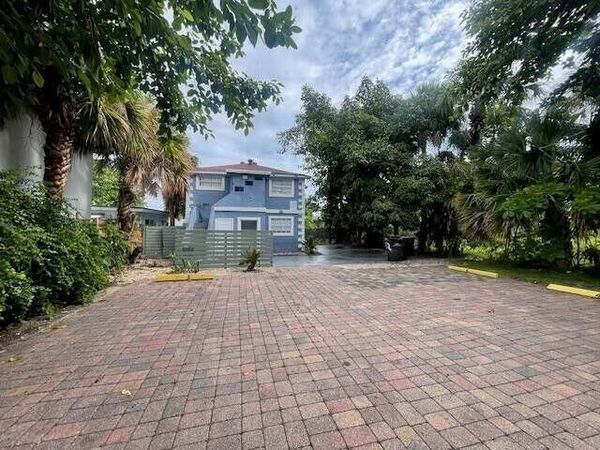 919 2nd Street, Unit 4, West Palm Beach, FL 33401