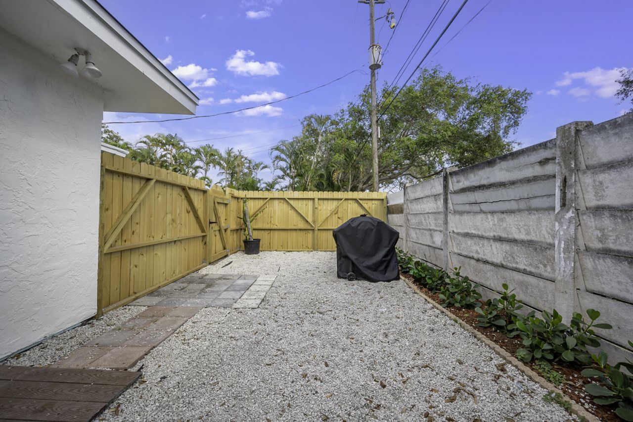 1718 Ridge Road, North Palm Beach, FL 33408 Photo