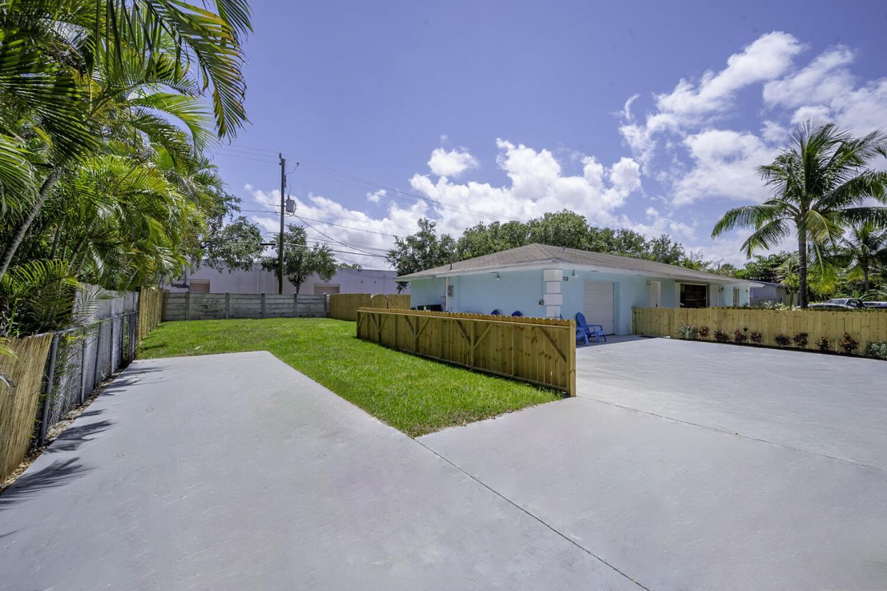 1718 Ridge Road, North Palm Beach, FL 33408 Photo