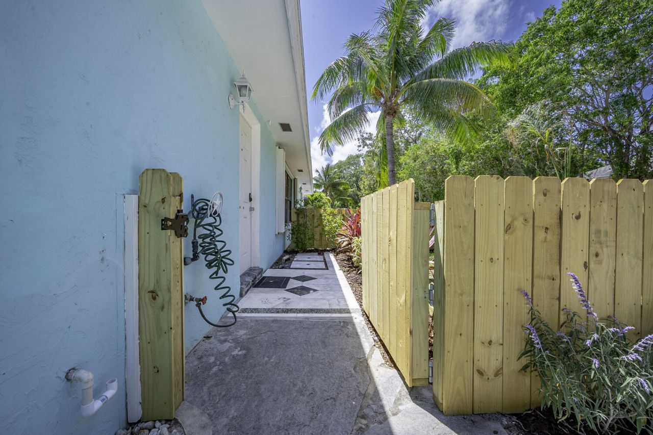 1718 Ridge Road, North Palm Beach, FL 33408 Photo