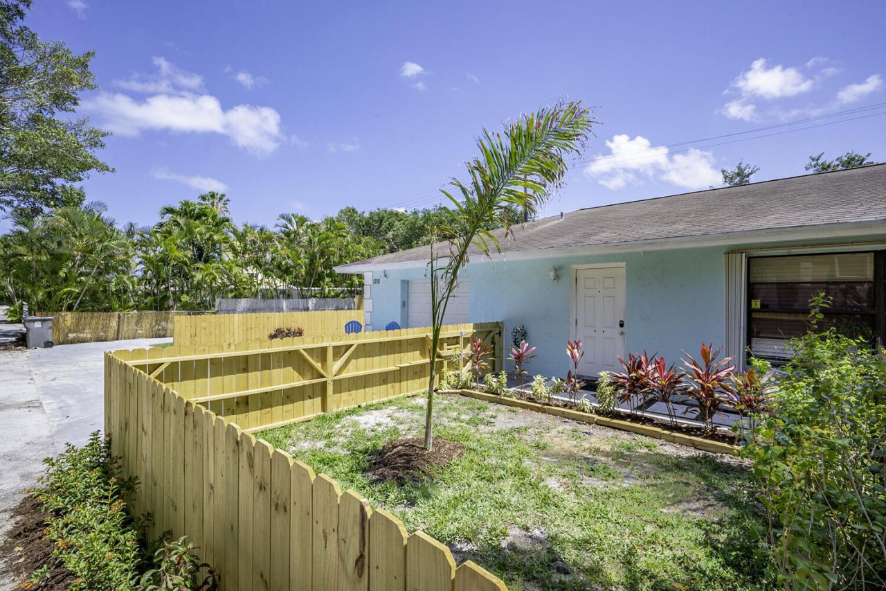 1718 Ridge Road, North Palm Beach, FL 33408 Photo