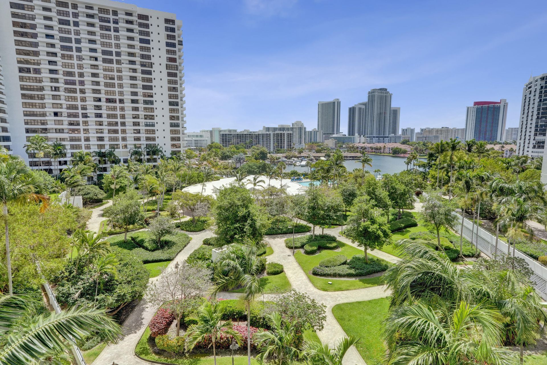 600 Three Islands Boulevard, Unit 615, Hallandale Beach, FL 33009 Photo