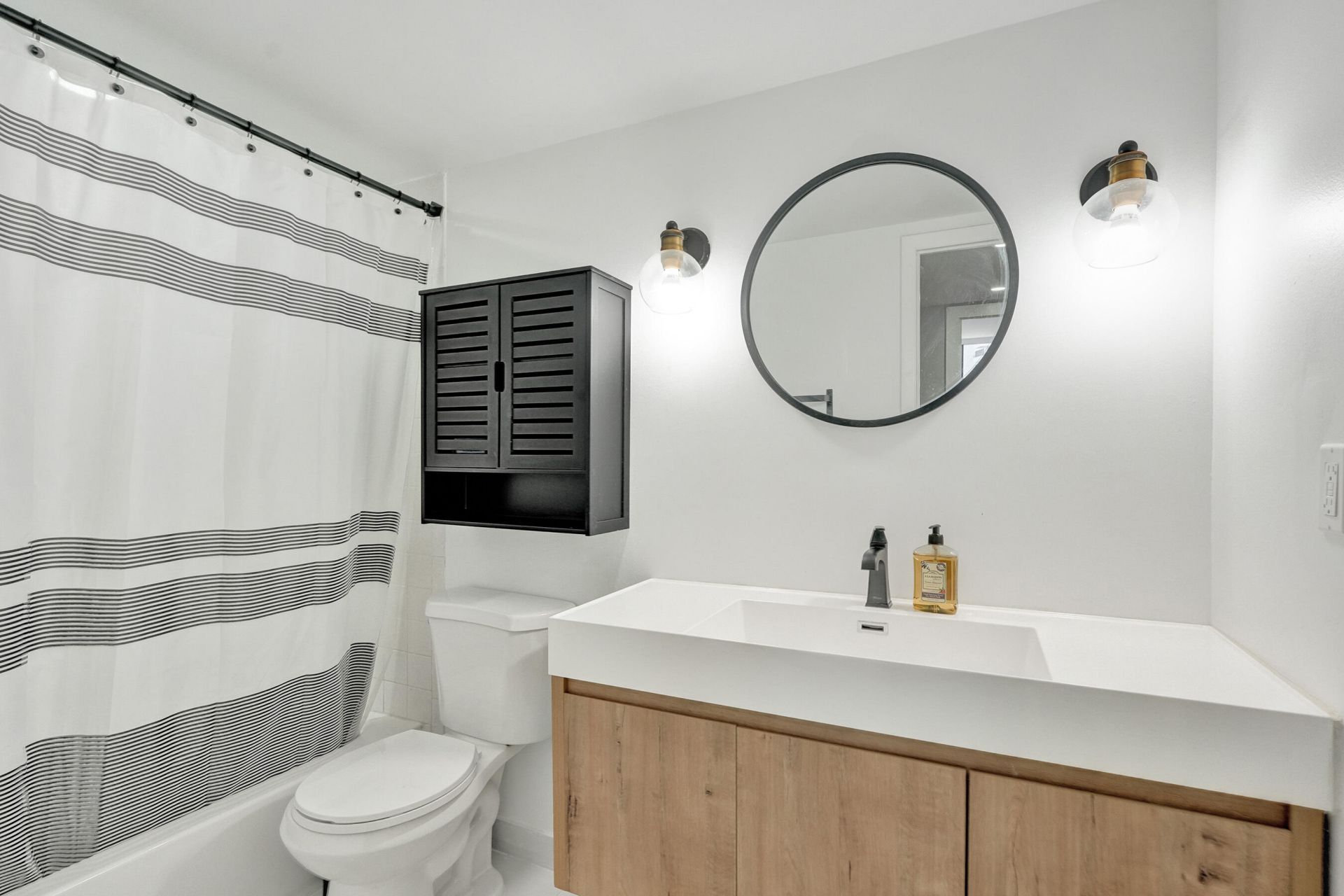 600 Three Islands Boulevard, Unit 615, Hallandale Beach, FL 33009 Photo