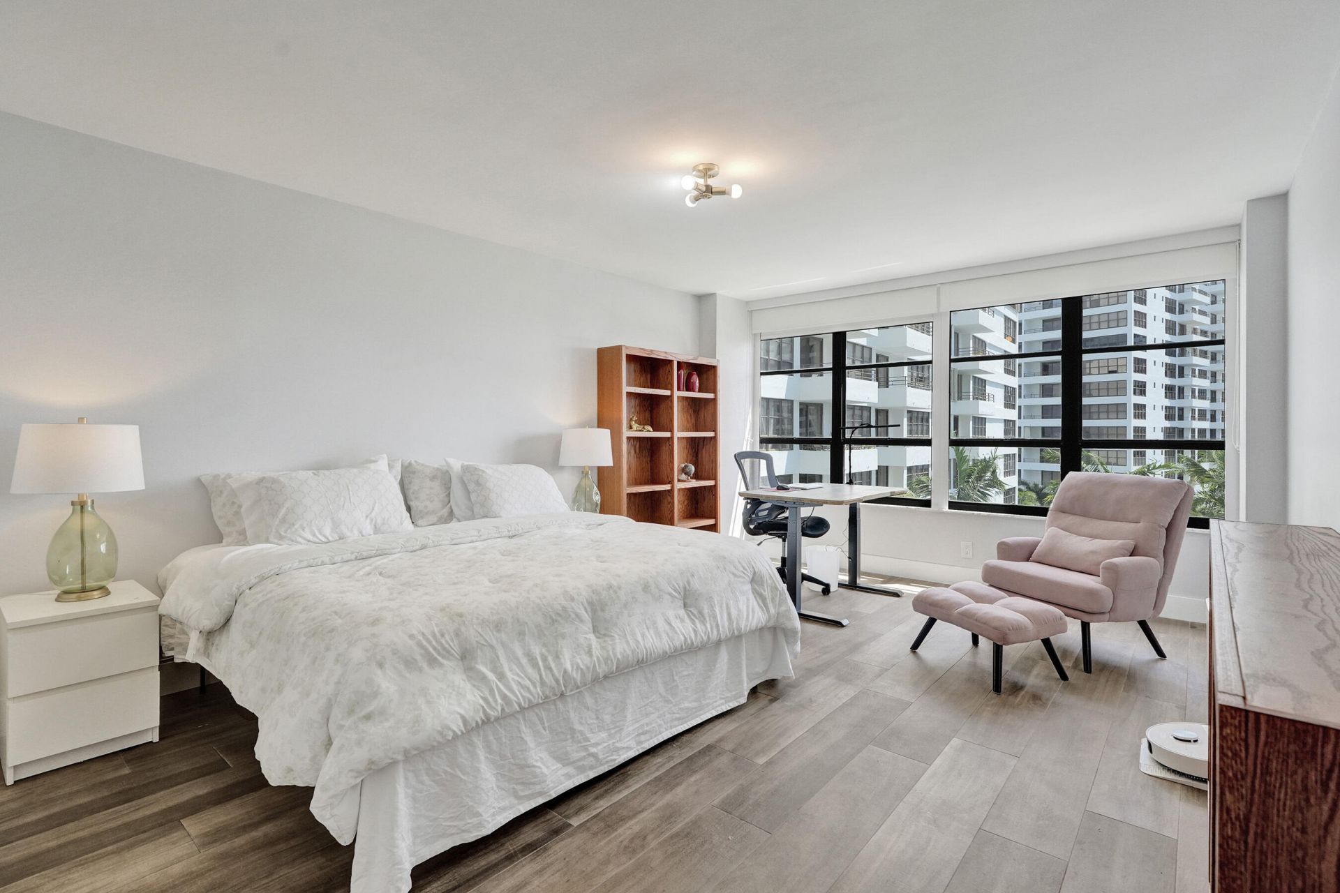 600 Three Islands Boulevard, Unit 615, Hallandale Beach, FL 33009 Photo