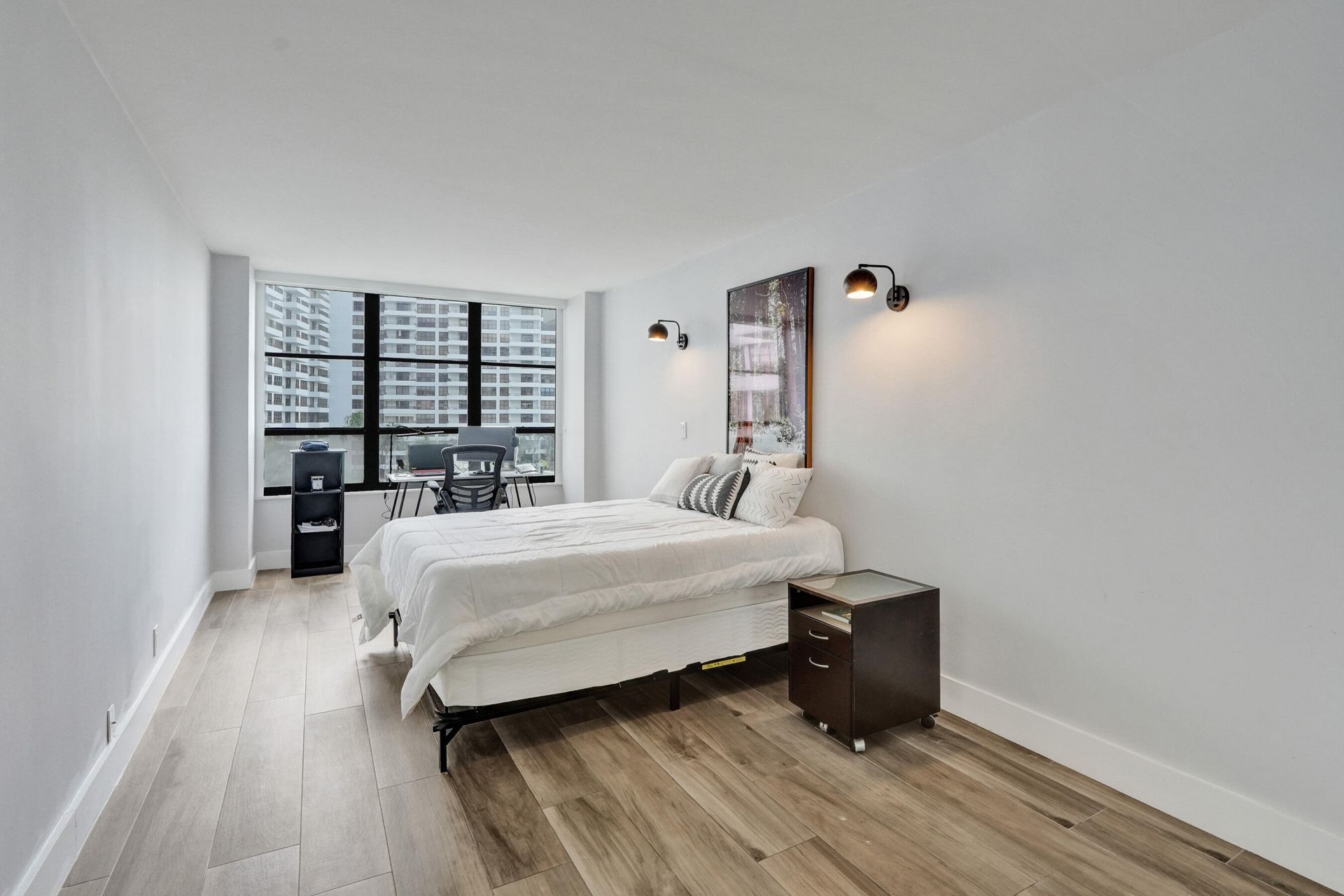 600 Three Islands Boulevard, Unit 615, Hallandale Beach, FL 33009 Photo