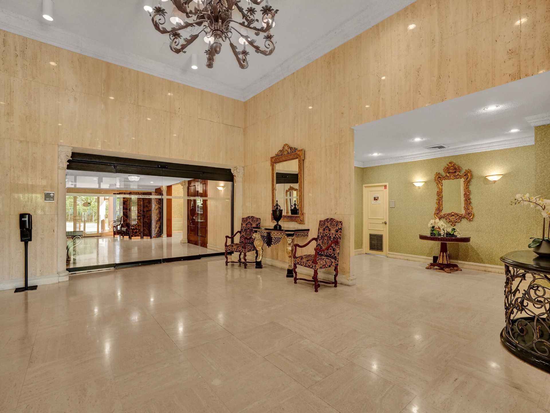 600 Three Islands Boulevard, Unit 615, Hallandale Beach, FL 33009 Photo