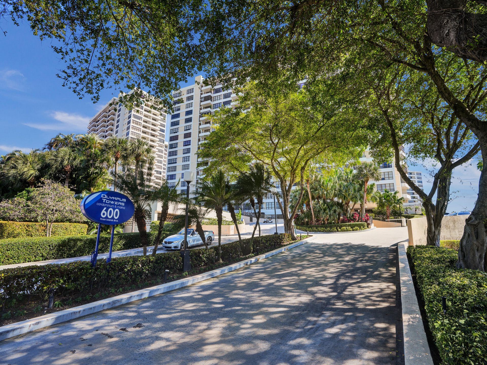 600 Three Islands Boulevard, Unit 615, Hallandale Beach, FL 33009 Photo