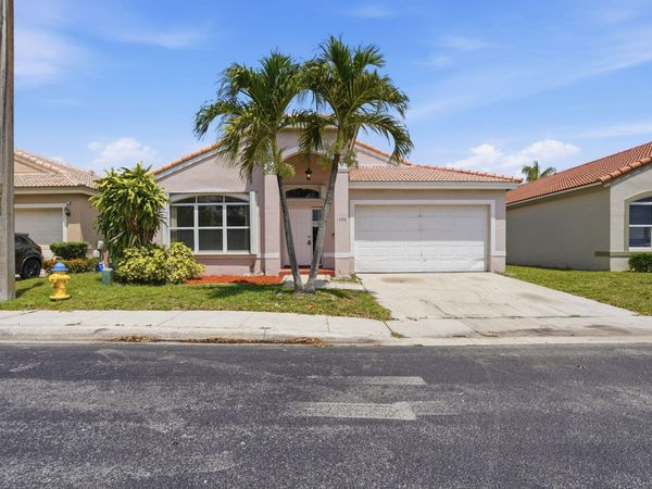 1495 SW 105th Avenue, Pembroke Pines, FL 33025