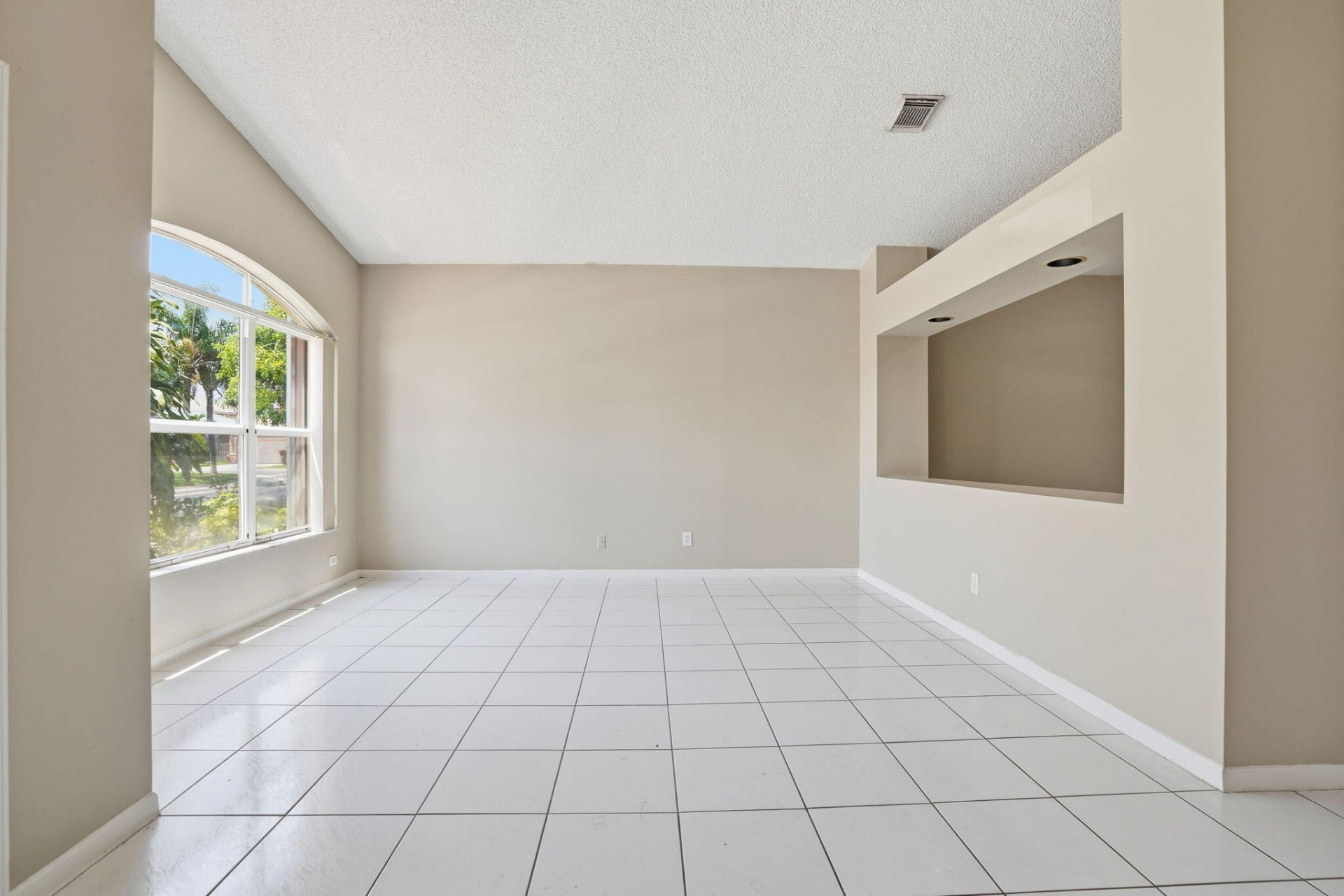 1495 SW 105th Avenue, Pembroke Pines, FL 33025 Photo