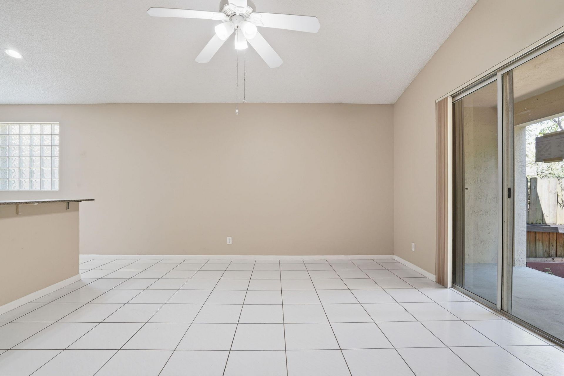 1495 SW 105th Avenue, Pembroke Pines, FL 33025 Photo