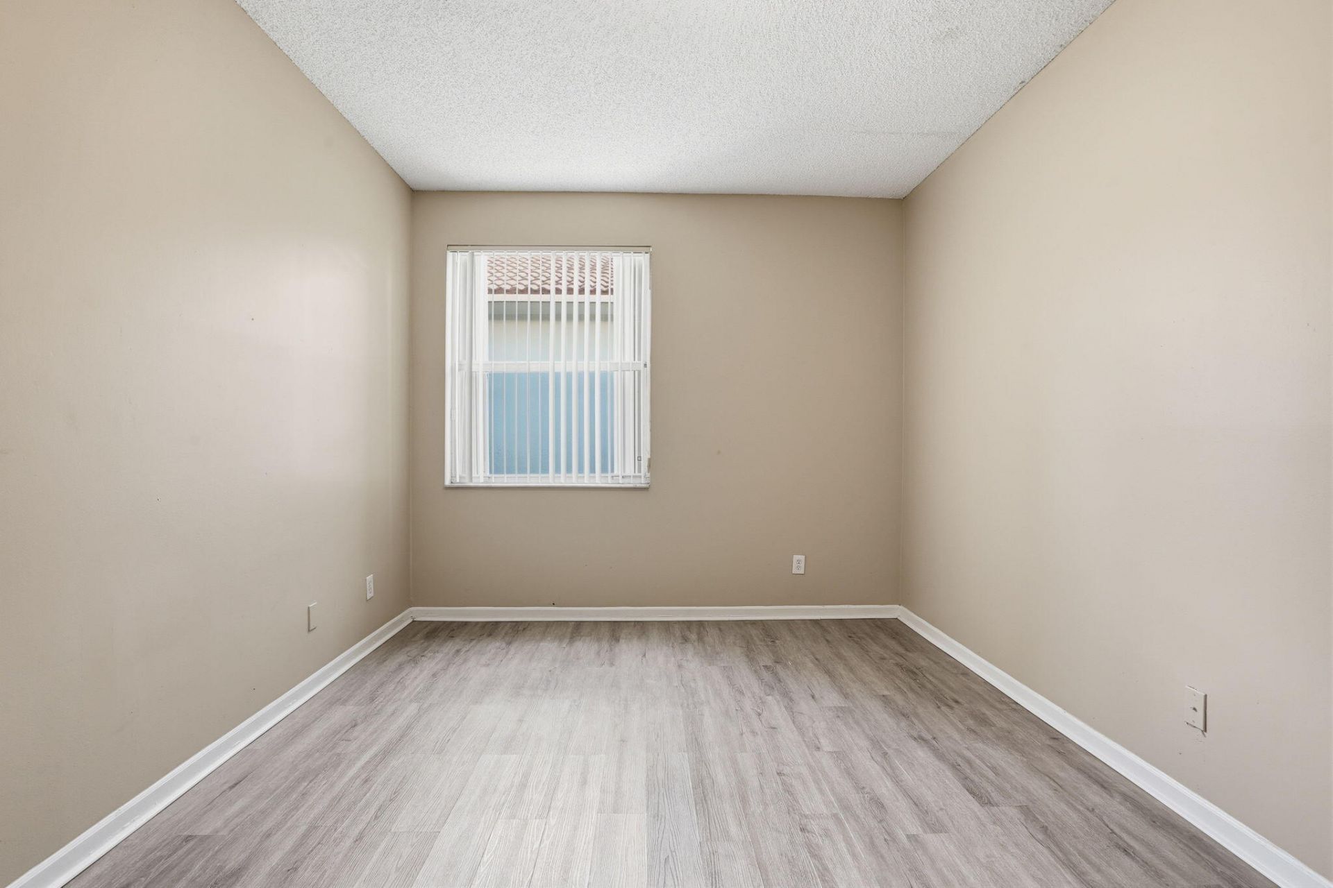1495 SW 105th Avenue, Pembroke Pines, FL 33025 Photo